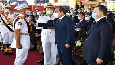 تفاصيل حفل تخرج دفعة جديدة من طلبة كلية الشرطة بحضور السيسي | صور