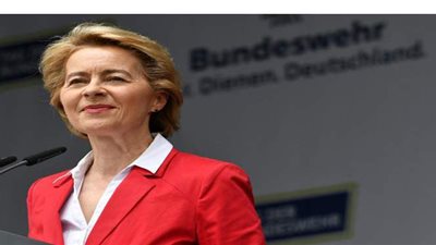 رئيسة المفوضية الأوروبية تغادر قمة الاتحاد بعد مخالطة مصاب بكورونا