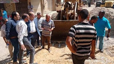 نائب محافظ الجيزة يتفقد أعمال الرصف بشوارع الحوامدية | صور