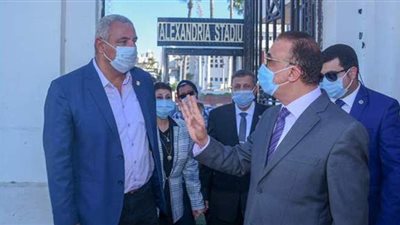 محافظ الإسكندرية يوزع٥٠٠ شنطة ومستلزمات مدرسية بإدارة شرق التعليمية