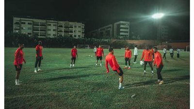 السماح للإعلام بتغطية 15 دقيقة من مران الأهلي الأخير بالمغرب