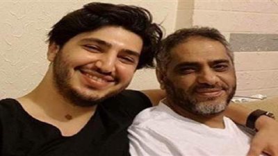 نجل فضل شاكر يعبر عن غضبه من منتحلي شخصية والده: 