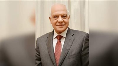 محافظ الجيزة يهنئ الطلاب بعامهم الدراسي الجديد ويفتتح مدرسة أحمد بهجت بالهرم