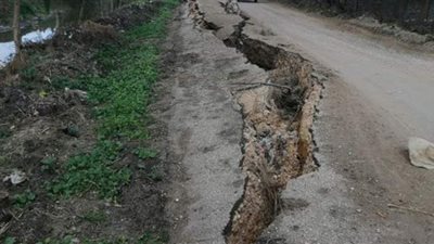 طرق بلبيس تعاني الإهمال والتهالك