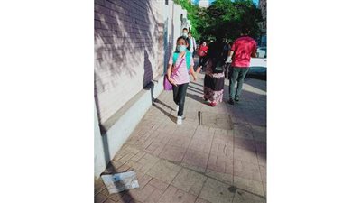 طلاب بالإسكندرية يخالفون الزي المدرسي في أول أيام العام الدراسي الجديد | صور