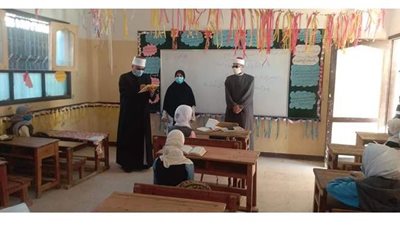 مدير المنطقة الأزهرية بشمال سيناء يتابع بدء الدراسة بالمعاهد | صور