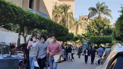 كليات الأزهر تستقبل طلابها بالتنبيه على الإجراءات الاحترازية | صور