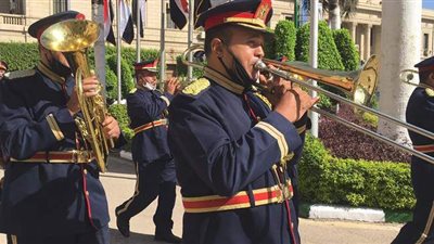 عرض موسيقي عسكري بجامعة القاهرة في أول أيام العام الدراسي الجديد | فيديو وصور