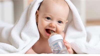 5 أسباب وراء نقص لبن الأم المرضعة