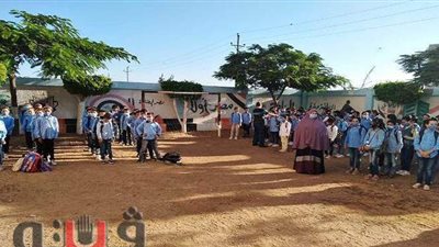 كمامات وتباعد وإهمال.. مشاهد أول يوم  دراسة بالشرقية | صور