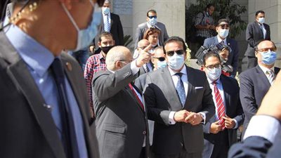 وزير التعليم العالي: الجامعات لم تبخل في التعاقد مع منصات إلكترونية كبيرة | فيديو