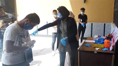 بسبب كورونا.. دخول الجامعات بالكمامة إجباريا.. تشديدات بضرورة التباعد الاجتماعي.. والتعليم الهجين يسيطر على المنظومة