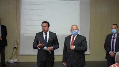 عبدالغفار والخشت يشهدان أول تجربة ناجحة للمنصة التعليمية الذكية بجامعة القاهرة