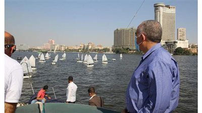 عبد العاطي يعطي إشارة البدء لفعاليات كأس الشهيد زكريا كمال لسباقات المراكب الشراعية