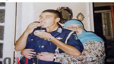 احد اقارب احمد المنسي يكشف سبب وفاة والدة الشهيد