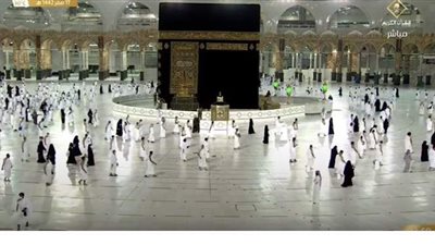 المسجد الحرام يستعد لاستقبال 220 ألف معتمر و560 ألف مصل بداية من غد
