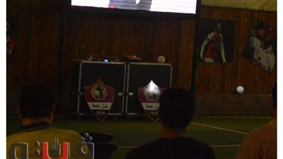 شعار غزل المحلة يزين كافيهات المدينة  قبل مباراة الأهلي والوداد