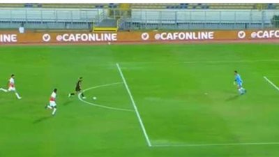 الأهلي يستمر في تقدمه على الوداد 0/1 بعد مرور 30 دقيقة | فيديو