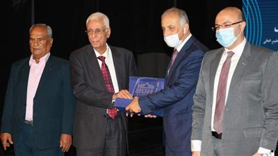 مجلس جامعة النهضة يقرر تعيين الدكتور حسام موافي رئيسا شرفيا للجامعة