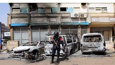 مقتل 12 وأكثر من 100 جريح جراء انفجار وسط أفغانستان