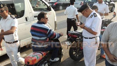 كثافات مرورية بطريقي الإسكندرية الزراعي والدائري بسبب زيادة الأحمال