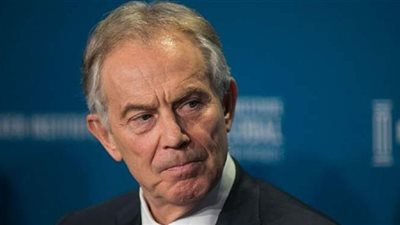 السلطات البريطانية تتهم توني بلير بخرق قواعد الحجر الصحي