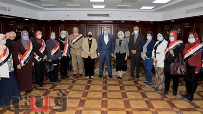 محافظ بني سويف يستقبل أعضاء 