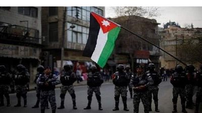 القبض على  100 مطلوب ومشتبه به في الأردن بعد 