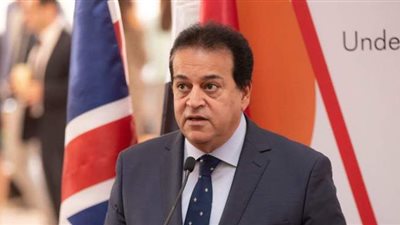 وزير التعليم العالي يرد على زيادة المصروفات الدراسية بالجامعات