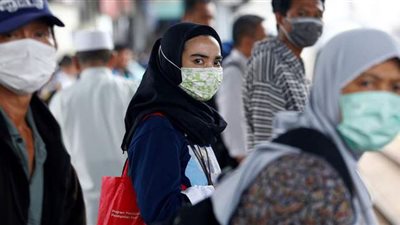 رئيس إندونيسيا يدعو للتحقق: هل لقاح كورونا حلال؟