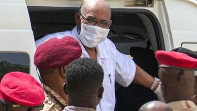 مصير البشير.. السودان يقدم 3 مقترحات للجنائية الدولية