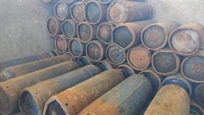مباحث التموين تضبط اسطوانات غاز مدعم بالسوق السوداء في الإسماعيلية | صور