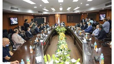 وزير الرياضة يعد البدري بحضور جماهيري مناسب أمام توجو