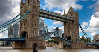 بريطانيا تسجل ارتفاعا حادا للإصابات اليومية بفيروس كورونا