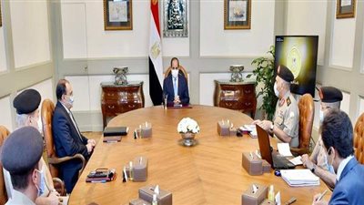 السيسي يتايع تطورات سير العمل بالعاصمة الإدارية  ومشروعات الطرق والمحاور | فيديو