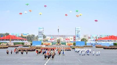 السيسي يشاهد عرضا رياضيا لطلبة الكليات العسكرية