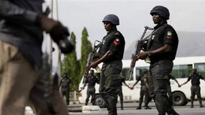 متظاهرون يقتحمون سجنا ويطلقون سراح النزلاء في نيجيريا