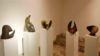 خالد سرور وصفية القباني يفتتحان معرض التشكيلية 