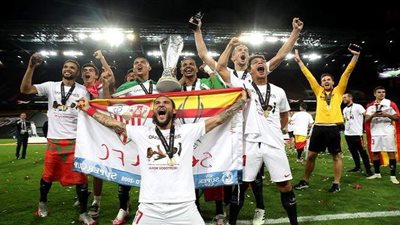 فيفا يحفز المغربي ياسين بونو حارس مرمى أشبيلية قبل لقاء تشيلسي