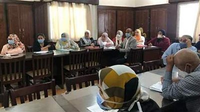 مدير تعليم الإسماعيلية يناقش برامج الأداء للعام الدراسي الجديد