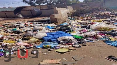 أكوام القمامة تحاصر 