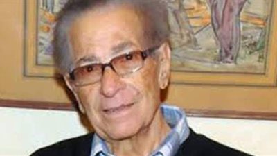 أنيس منصور : الكاتب أطول عمرا من السياسى