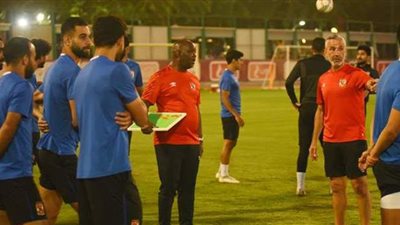 موسيماني يجهز «الشيخ ووحيد» في الأهلي