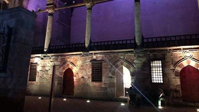 السياحة تبدأ إضاءة الوجهات الخارجية لمجموعة المنصور سيف الدين قلاوون