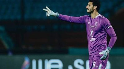 شوبير يكشف سبب مغادرة محمد الشناوي لمران الأهلي أمس