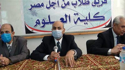 رئيس جامعة المنيا يلتقي طلاب كلية العلوم الجدد في اليوم الرابع للدراسة