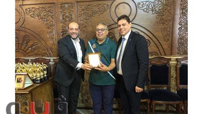 محمود الشامي يكرم لاعبي المحلة بعد الصعود للدوري الممتاز | صور