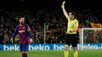 الكشف عن حكم مباراة الكلاسيكو بين برشلونة وريال مدريد