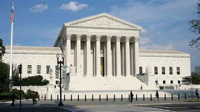 اللجنة القضائية بمجلس الشيوخ توافق على مرشحة ترامب للمحكمة العليا