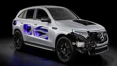 مرسيدس تستعرض ابتكارات وتقنيات EQC بنموذج مكشوف | فيديو